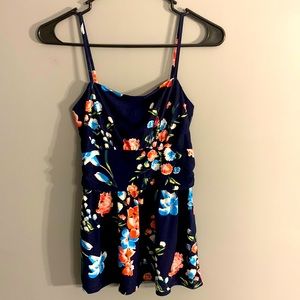 Blue flower tank top